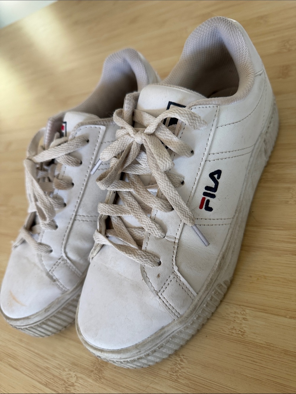 Fila Women's Off-White Low-Top Sneakers with Navy & Red Logo